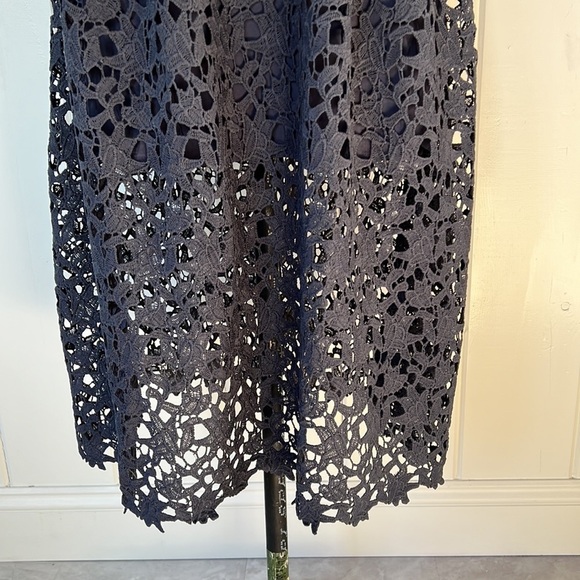 ASTR -the label- navy lace spaghetti strap fit and flare midi dress size L - Picture 5 of 11